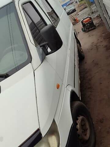 Белый Мерседес Sprinter, объемом двигателя 2.2 л и пробегом 484 тыс. км за 4700 $, фото 4 на Automoto.ua