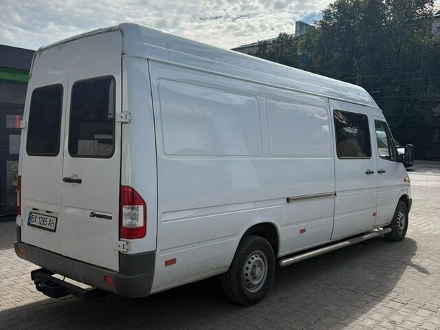 Белый Мерседес Sprinter, объемом двигателя 2.7 л и пробегом 650 тыс. км за 11200 $, фото 4 на Automoto.ua