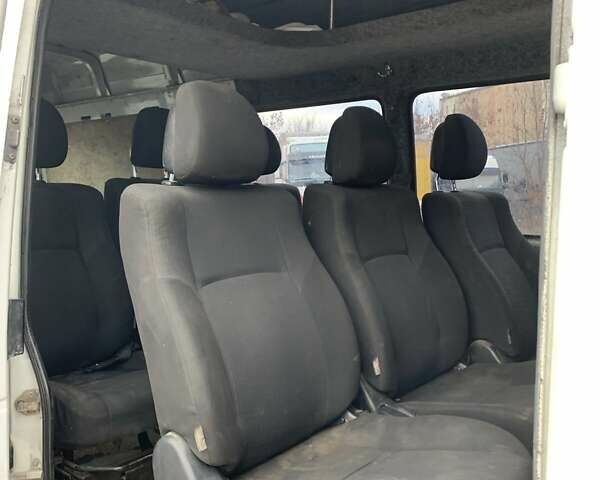 Белый Мерседес Sprinter, объемом двигателя 2.69 л и пробегом 645 тыс. км за 6700 $, фото 6 на Automoto.ua