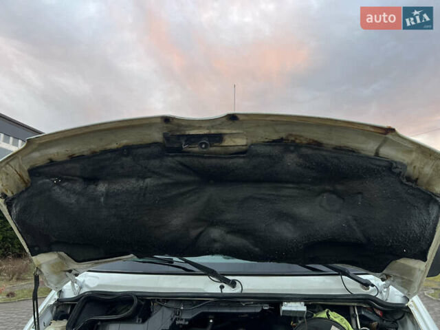 Белый Мерседес Sprinter, объемом двигателя 2.7 л и пробегом 700 тыс. км за 13800 $, фото 23 на Automoto.ua