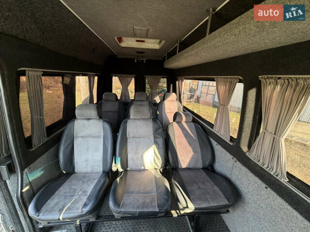 Белый Мерседес Sprinter, объемом двигателя 2.2 л и пробегом 575 тыс. км за 6600 $, фото 10 на Automoto.ua