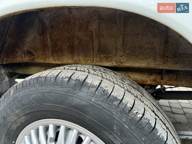 Белый Мерседес Sprinter, объемом двигателя 2.7 л и пробегом 700 тыс. км за 13800 $, фото 11 на Automoto.ua