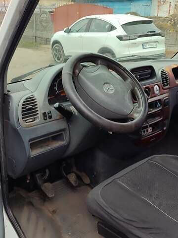 Белый Мерседес Sprinter, объемом двигателя 2.2 л и пробегом 484 тыс. км за 4700 $, фото 6 на Automoto.ua