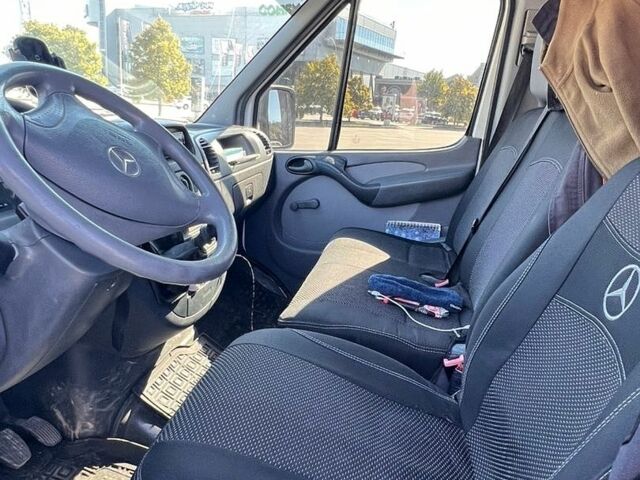 Белый Мерседес Sprinter, объемом двигателя 2.15 л и пробегом 557 тыс. км за 7500 $, фото 9 на Automoto.ua
