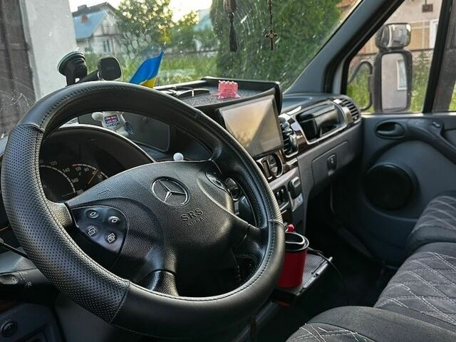 Белый Мерседес Sprinter, объемом двигателя 2.7 л и пробегом 880 тыс. км за 10000 $, фото 10 на Automoto.ua