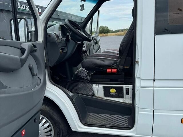 Білий Мерседес Sprinter, об'ємом двигуна 2.15 л та пробігом 620 тис. км за 9800 $, фото 15 на Automoto.ua