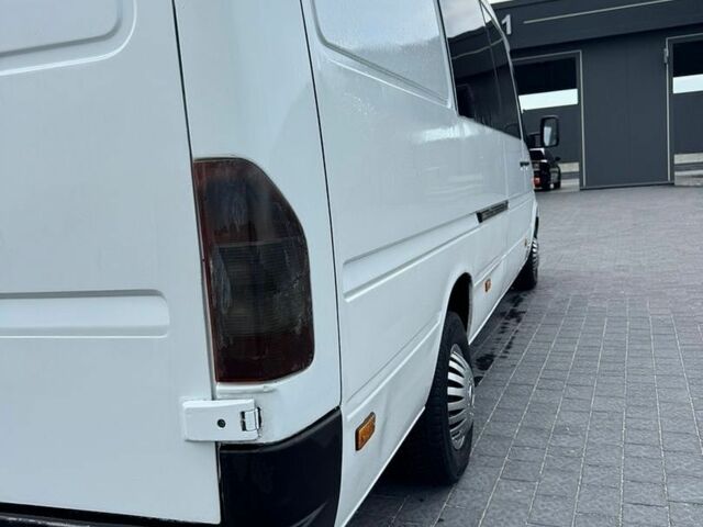 Білий Мерседес Sprinter, об'ємом двигуна 2.15 л та пробігом 620 тис. км за 9800 $, фото 11 на Automoto.ua