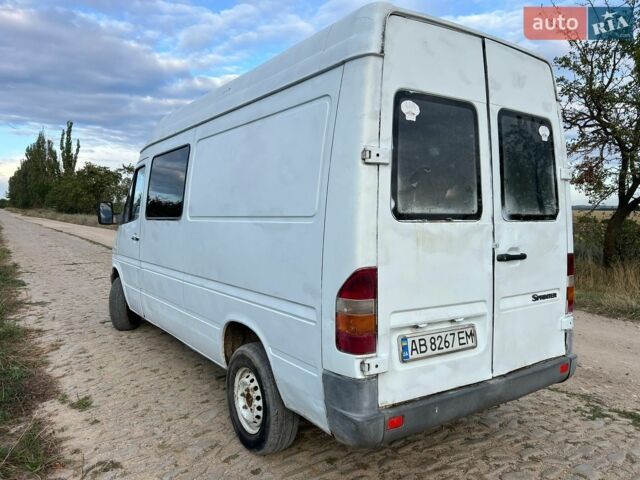 Белый Мерседес Sprinter, объемом двигателя 2.15 л и пробегом 650 тыс. км за 6800 $, фото 4 на Automoto.ua