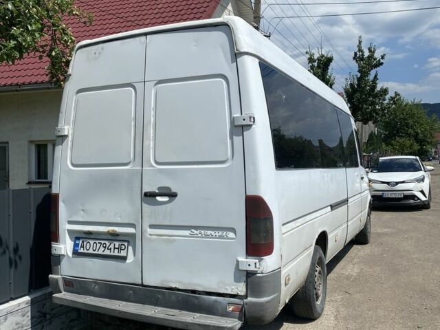 Белый Мерседес Sprinter, объемом двигателя 2.1 л и пробегом 400 тыс. км за 7000 $, фото 1 на Automoto.ua