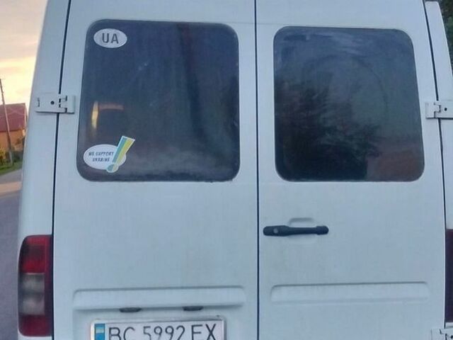 Белый Мерседес Sprinter, объемом двигателя 2.69 л и пробегом 728 тыс. км за 6500 $, фото 1 на Automoto.ua