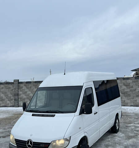 Белый Мерседес Sprinter, объемом двигателя 2.2 л и пробегом 348 тыс. км за 7800 $, фото 5 на Automoto.ua