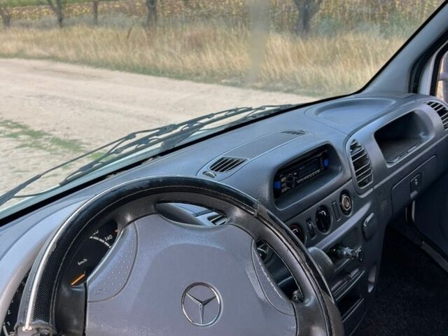 Белый Мерседес Sprinter, объемом двигателя 2.15 л и пробегом 650 тыс. км за 6800 $, фото 8 на Automoto.ua