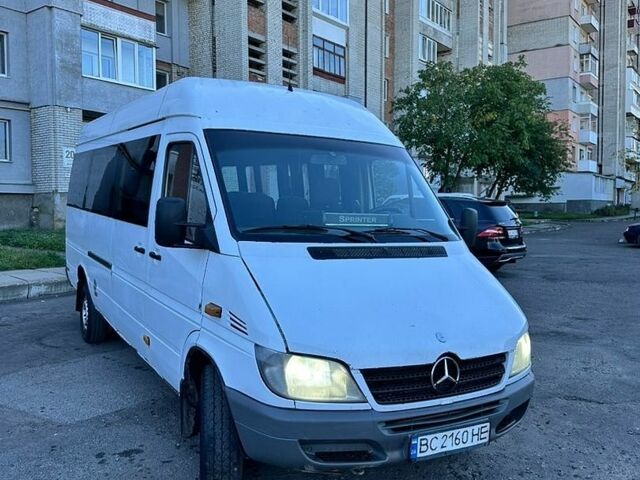 Белый Мерседес Sprinter, объемом двигателя 2.15 л и пробегом 500 тыс. км за 5999 $, фото 11 на Automoto.ua