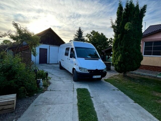 Белый Мерседес Sprinter, объемом двигателя 2.15 л и пробегом 370 тыс. км за 5800 $, фото 5 на Automoto.ua