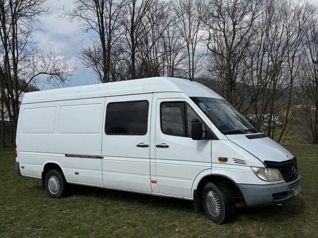 Белый Мерседес Sprinter, объемом двигателя 2.1 л и пробегом 367 тыс. км за 10500 $, фото 1 на Automoto.ua