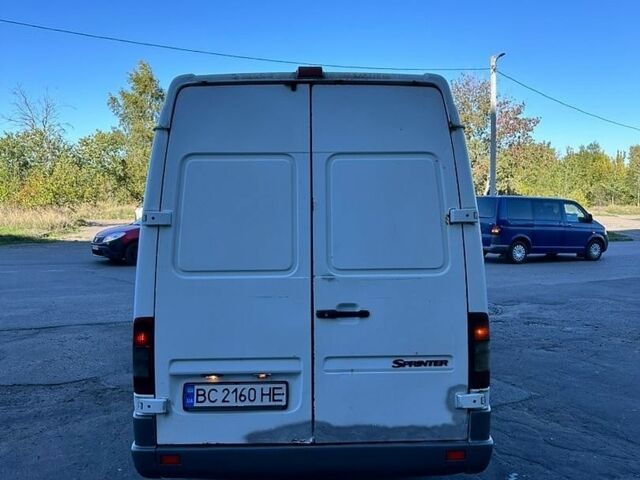 Белый Мерседес Sprinter, объемом двигателя 2.15 л и пробегом 500 тыс. км за 5999 $, фото 7 на Automoto.ua
