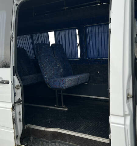 Белый Мерседес Sprinter, объемом двигателя 2.2 л и пробегом 348 тыс. км за 7800 $, фото 31 на Automoto.ua