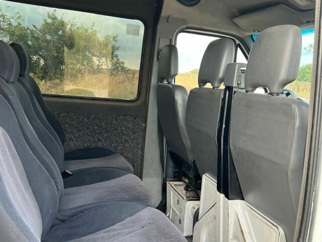 Белый Мерседес Sprinter, объемом двигателя 2.15 л и пробегом 650 тыс. км за 6800 $, фото 12 на Automoto.ua