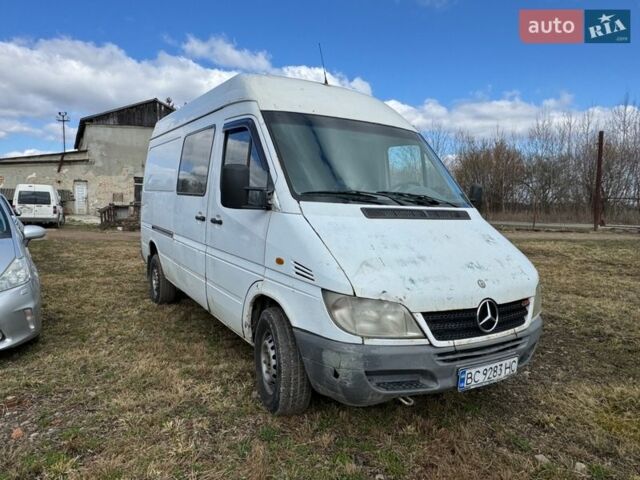 Белый Мерседес Sprinter, объемом двигателя 2.2 л и пробегом 450 тыс. км за 4999 $, фото 1 на Automoto.ua