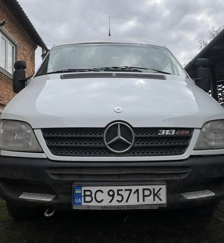 Белый Мерседес Sprinter, объемом двигателя 2.15 л и пробегом 360 тыс. км за 8100 $, фото 15 на Automoto.ua