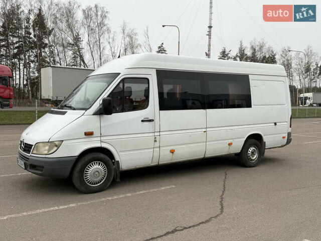 Белый Мерседес Sprinter, объемом двигателя 2.15 л и пробегом 668 тыс. км за 7900 $, фото 3 на Automoto.ua