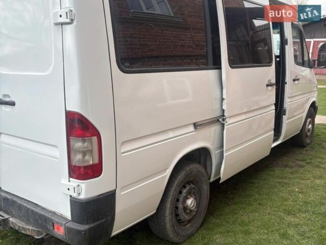 Белый Мерседес Sprinter, объемом двигателя 2.15 л и пробегом 360 тыс. км за 8500 $, фото 9 на Automoto.ua