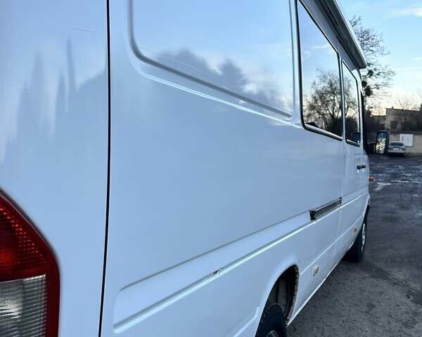 Білий Мерседес Sprinter, об'ємом двигуна 2.69 л та пробігом 570 тис. км за 9700 $, фото 9 на Automoto.ua