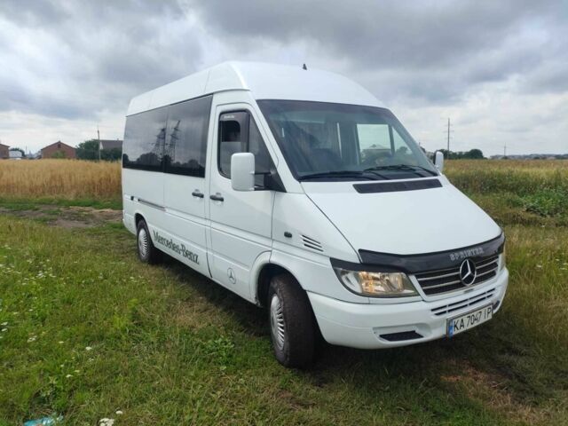 Белый Мерседес Sprinter, объемом двигателя 2.7 л и пробегом 400 тыс. км за 7499 $, фото 1 на Automoto.ua
