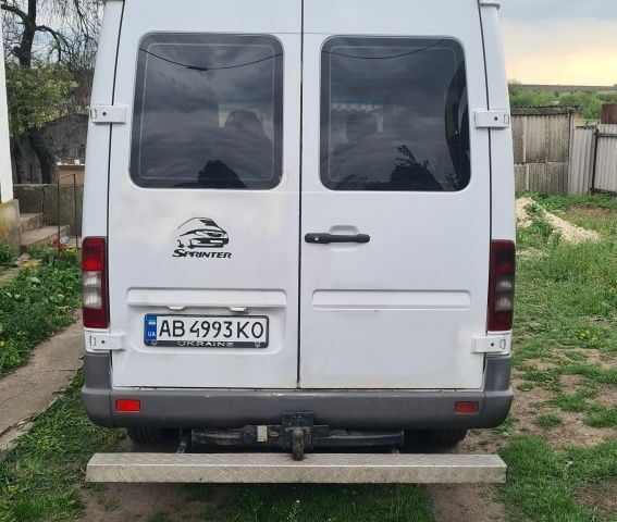 Білий Мерседес Sprinter, об'ємом двигуна 0.27 л та пробігом 299 тис. км за 8450 $, фото 3 на Automoto.ua