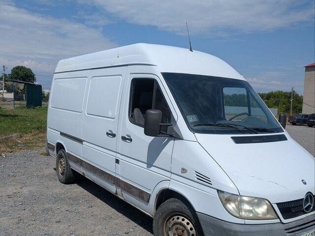 Белый Мерседес Sprinter, объемом двигателя 2.2 л и пробегом 345 тыс. км за 5800 $, фото 5 на Automoto.ua