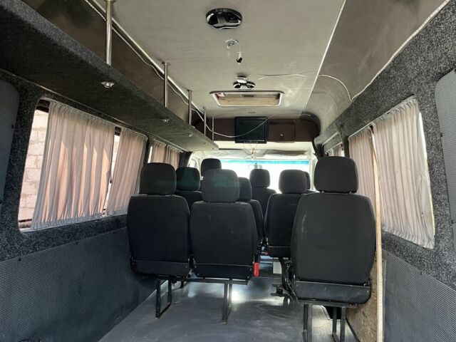 Белый Мерседес Sprinter, объемом двигателя 2.7 л и пробегом 350 тыс. км за 7300 $, фото 10 на Automoto.ua