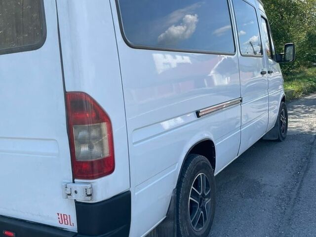 Белый Мерседес Sprinter, объемом двигателя 2.69 л и пробегом 170 тыс. км за 7750 $, фото 4 на Automoto.ua