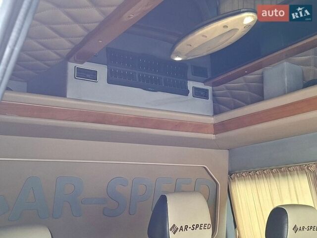 Белый Мерседес Sprinter, объемом двигателя 2.69 л и пробегом 850 тыс. км за 8500 $, фото 20 на Automoto.ua
