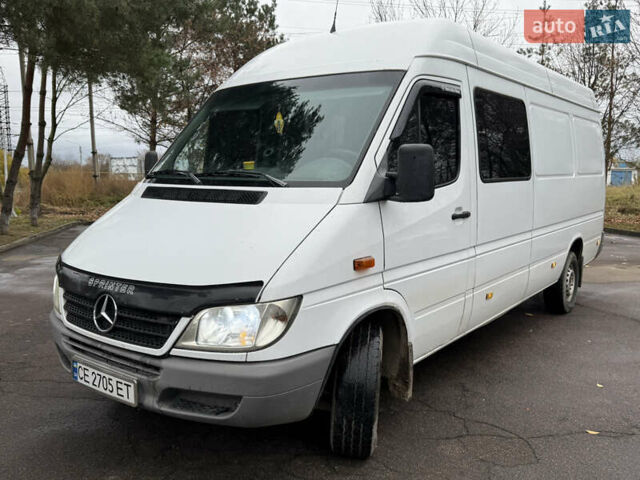 Белый Мерседес Sprinter, объемом двигателя 2.69 л и пробегом 333 тыс. км за 6999 $, фото 5 на Automoto.ua