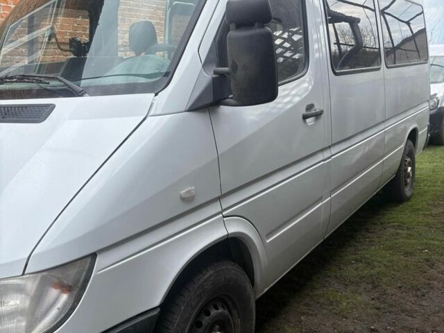 Белый Мерседес Sprinter, объемом двигателя 2.15 л и пробегом 360 тыс. км за 8100 $, фото 11 на Automoto.ua