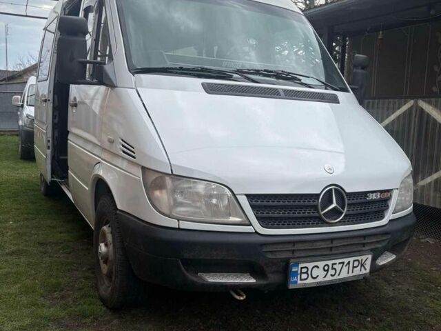 Белый Мерседес Sprinter, объемом двигателя 2.15 л и пробегом 360 тыс. км за 8100 $, фото 12 на Automoto.ua