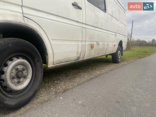 Білий Мерседес Sprinter, об'ємом двигуна 2.69 л та пробігом 750 тис. км за 7500 $, фото 1 на Automoto.ua