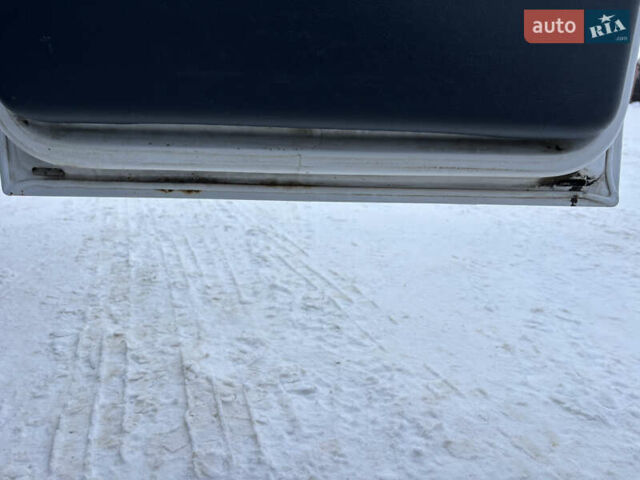 Белый Мерседес Sprinter, объемом двигателя 2.69 л и пробегом 488 тыс. км за 12500 $, фото 8 на Automoto.ua