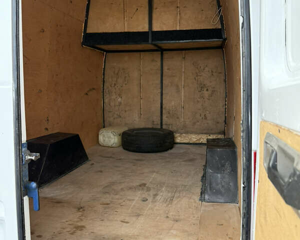 Белый Мерседес Sprinter, объемом двигателя 2.15 л и пробегом 275 тыс. км за 8950 $, фото 17 на Automoto.ua