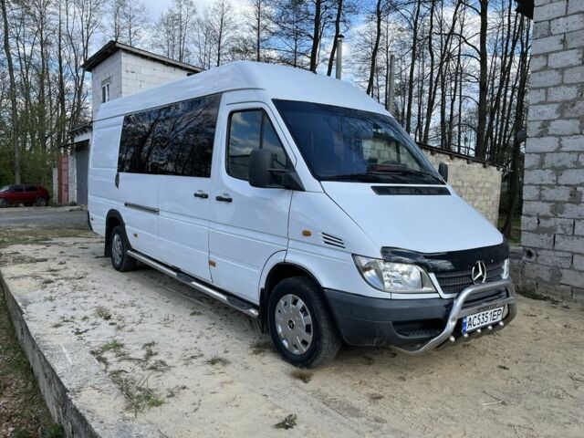 Белый Мерседес Sprinter, объемом двигателя 2.7 л и пробегом 350 тыс. км за 7300 $, фото 9 на Automoto.ua