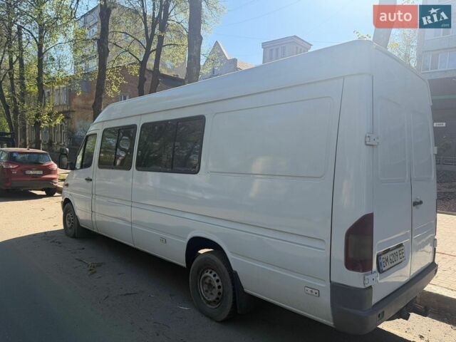 Белый Мерседес Sprinter, объемом двигателя 2.69 л и пробегом 500 тыс. км за 6500 $, фото 1 на Automoto.ua