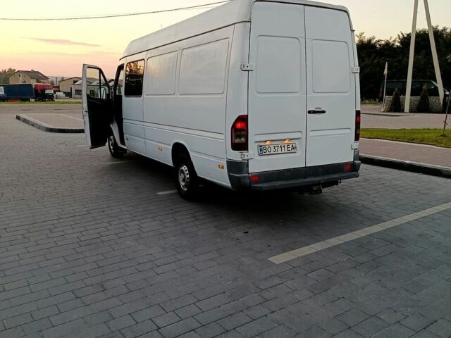 Белый Мерседес Sprinter, объемом двигателя 2.7 л и пробегом 700 тыс. км за 9200 $, фото 22 на Automoto.ua