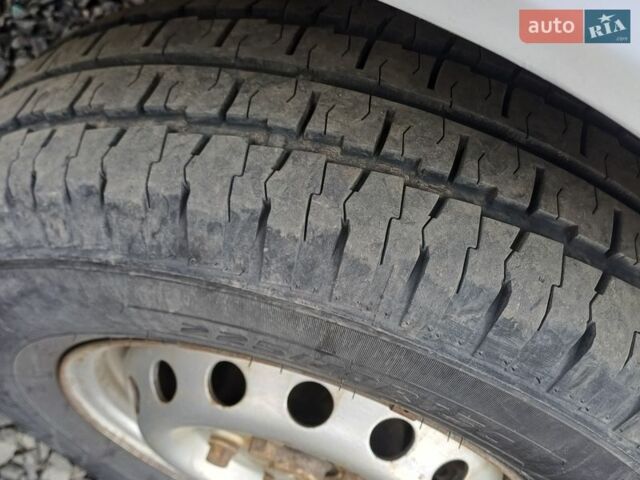 Белый Мерседес Sprinter, объемом двигателя 2.2 л и пробегом 731 тыс. км за 7400 $, фото 16 на Automoto.ua