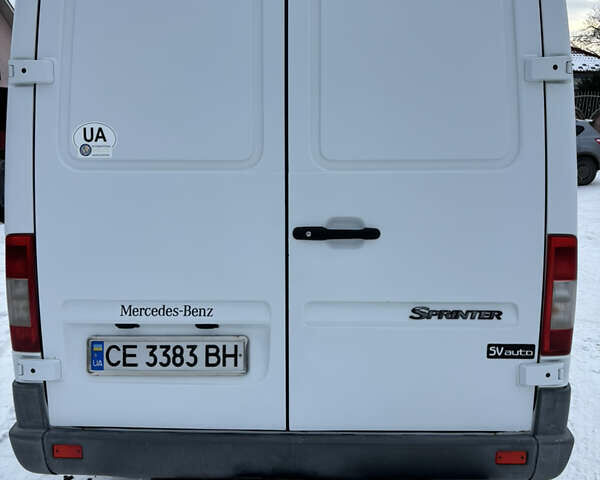 Белый Мерседес Sprinter, объемом двигателя 2.69 л и пробегом 488 тыс. км за 12000 $, фото 12 на Automoto.ua