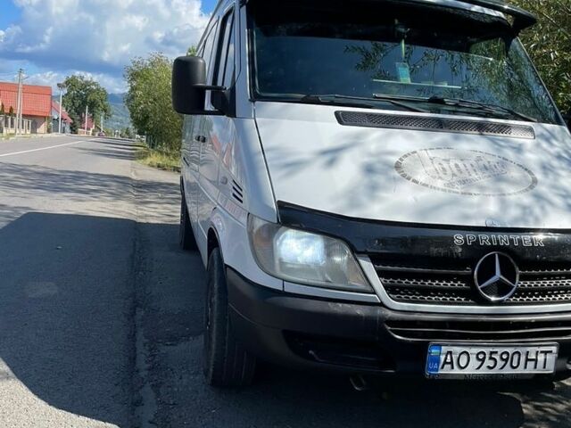 Белый Мерседес Sprinter, объемом двигателя 2.69 л и пробегом 170 тыс. км за 7750 $, фото 9 на Automoto.ua