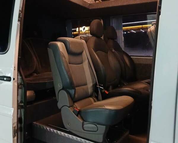 Белый Мерседес Sprinter, объемом двигателя 2.7 л и пробегом 580 тыс. км за 11999 $, фото 7 на Automoto.ua