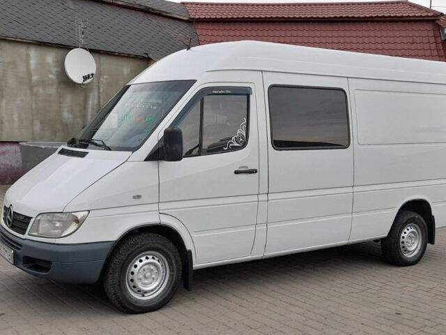 Белый Мерседес Sprinter, объемом двигателя 2.1 л и пробегом 350 тыс. км за 8700 $, фото 9 на Automoto.ua