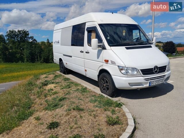 Белый Мерседес Sprinter, объемом двигателя 2.69 л и пробегом 800 тыс. км за 7600 $, фото 8 на Automoto.ua
