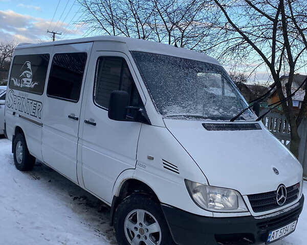 Білий Мерседес Sprinter, об'ємом двигуна 2.7 л та пробігом 750 тис. км за 7400 $, фото 1 на Automoto.ua