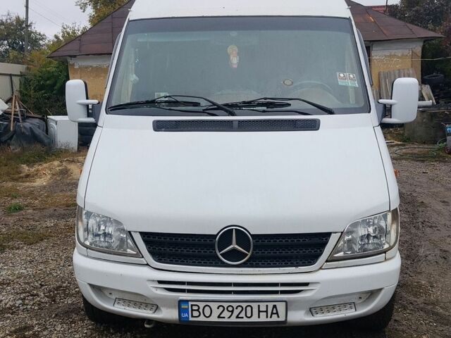 Белый Мерседес Sprinter, объемом двигателя 2.69 л и пробегом 800 тыс. км за 7600 $, фото 9 на Automoto.ua